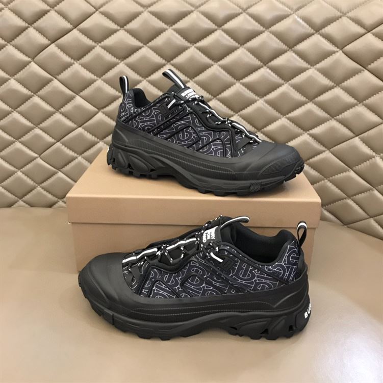 BURBERRY ARTHUR SNEAKERS – BBR001