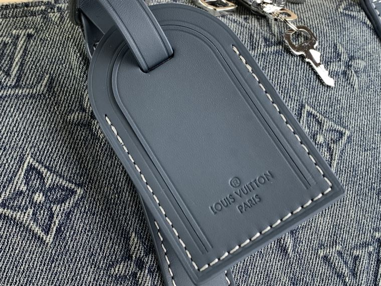 LOUIS VUITTON KEEPALL BANDOULIERE 50 – LVB052