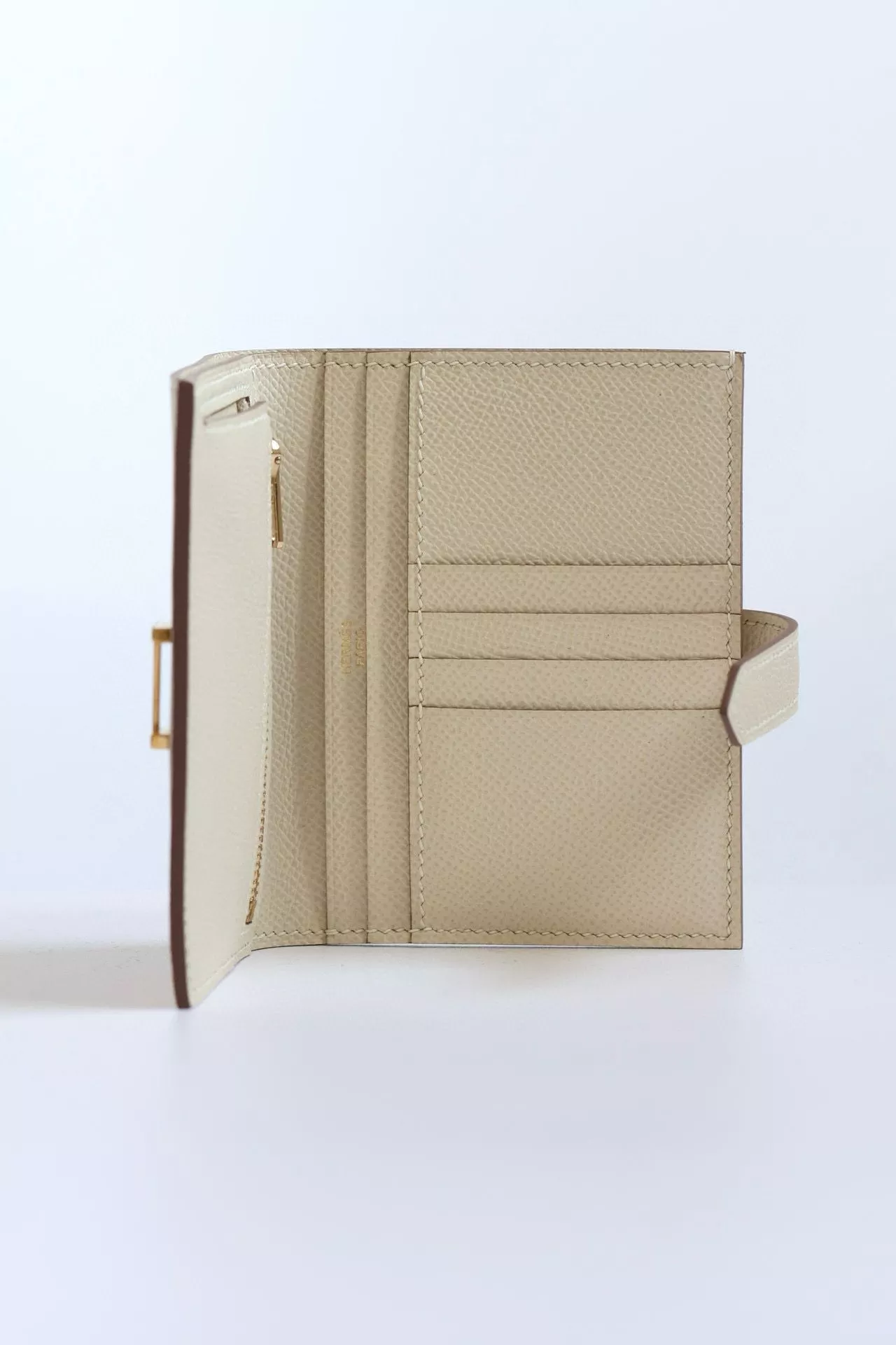 Hermes Bearn Compact Handmade Wallet in Craie Epsom Calfskin – HW140
