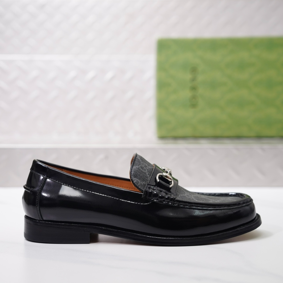 GUCCI LEATHER BLACK GC LOGO LOAFER – GL054