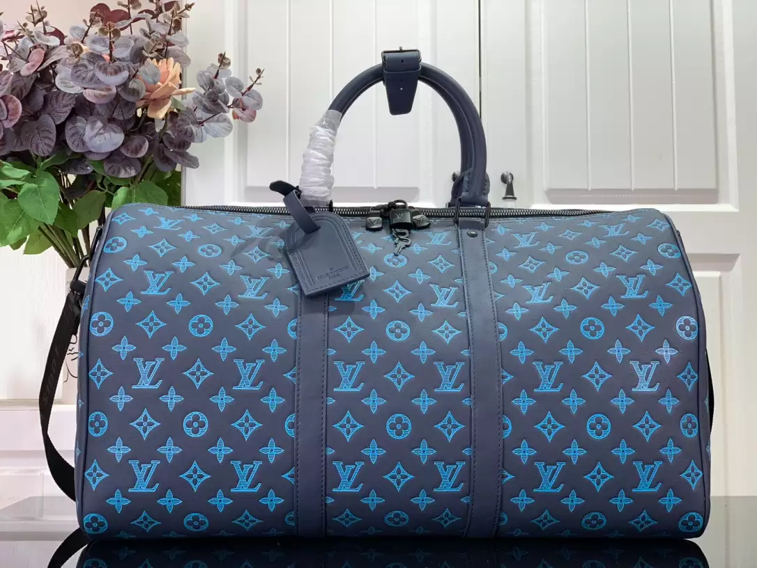 LV Keepall Bandoulière 50 in Monogram Shadow – LW182
