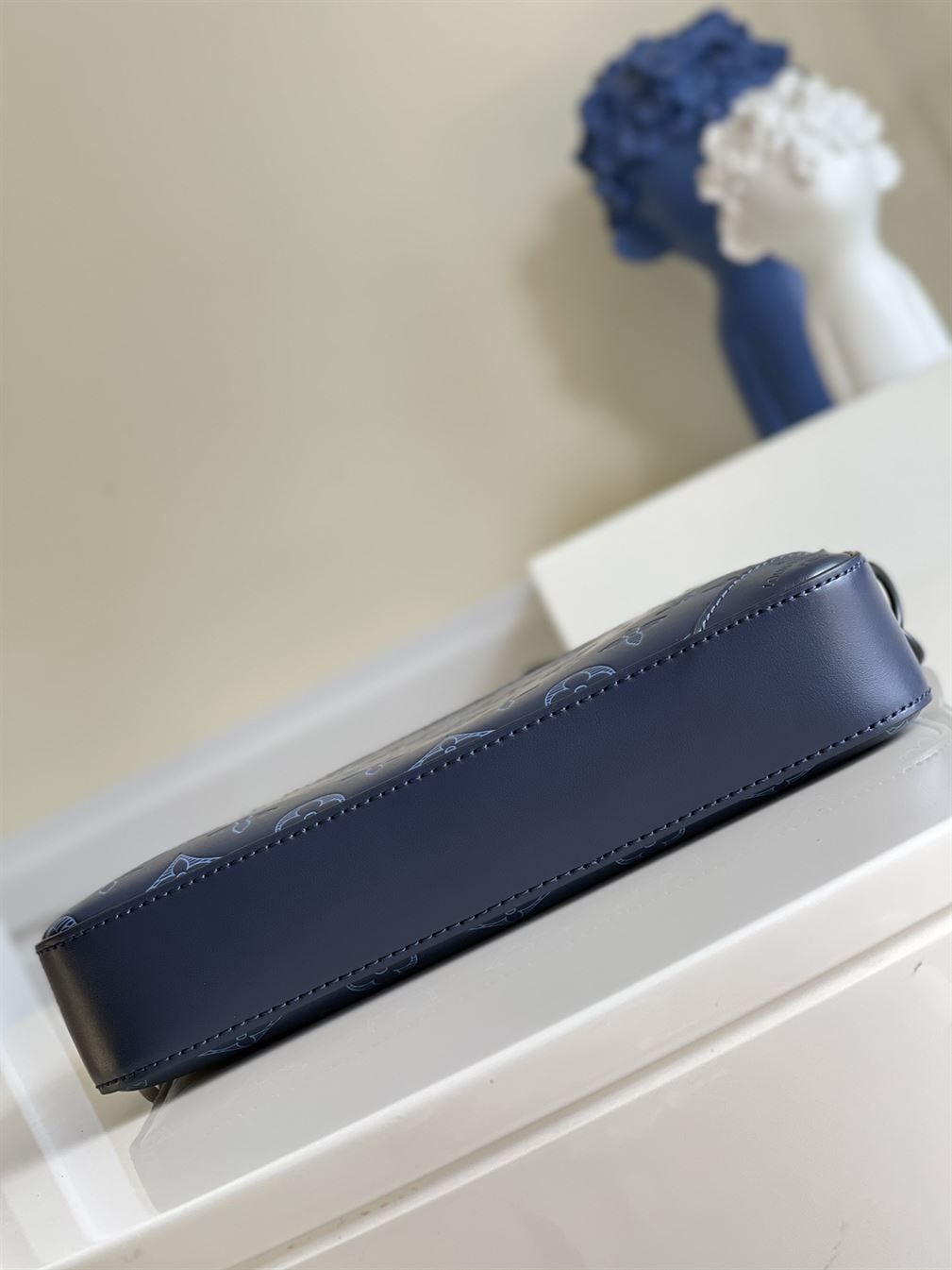 LOUIS VUITTON DUO MESSENGER MONOGRAM SHADOW LEATHER – LVB027