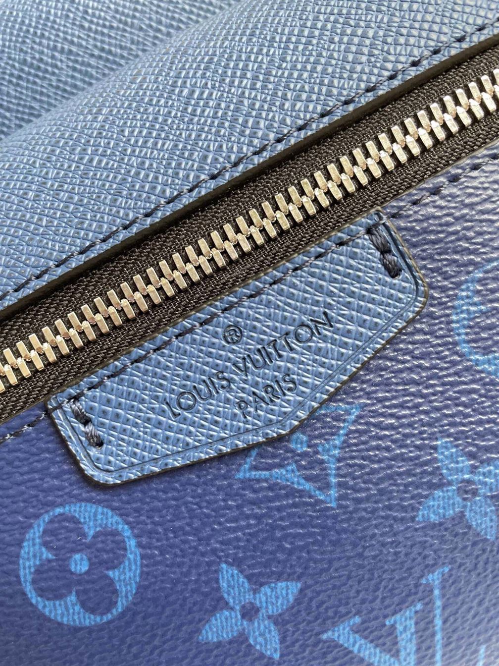 LOUIS VUITTON OUTDOOR MESSENGER – LVB019