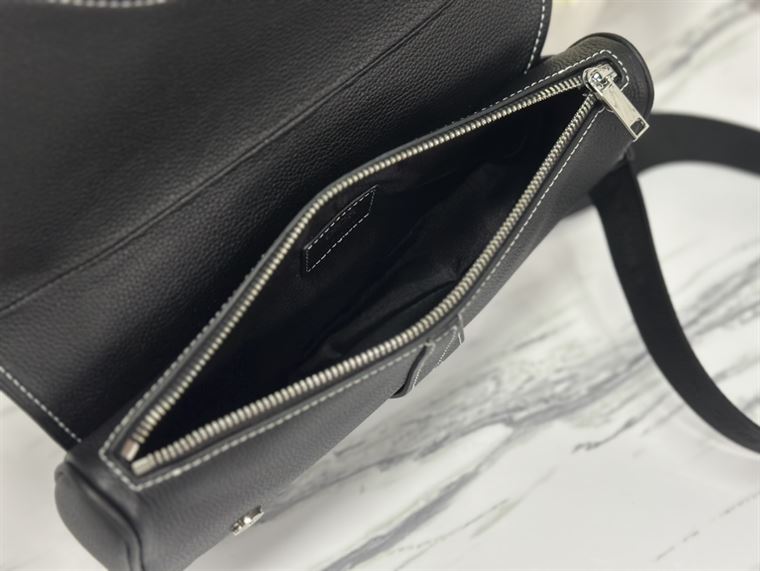 DIOR SADDLE BAG BLACK GRAINED CALFSKIN – DIO042