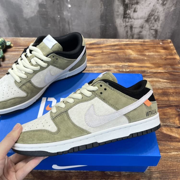 NIKE SB DUNK LOW SNEAKER – NSN019