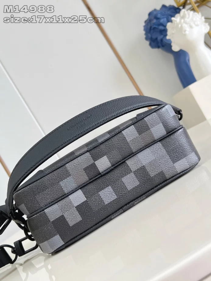 NIL MESSENGER BAG DAMOFLAGE BLACK CANVAS M14988 – LW414