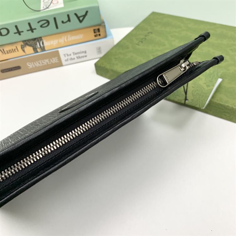 GUCCI BEAUTY CASE WITH INTERLOCKING G – BG008