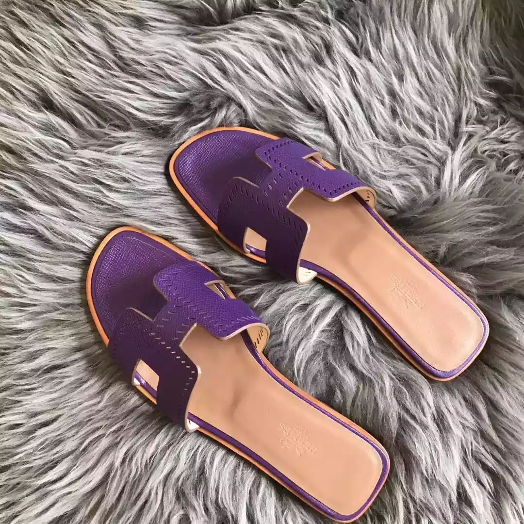 HERMES ORAN SLIDE SANDALS IN PURPLE EPSOM PERFORATED CALFSKIN – HMSD098