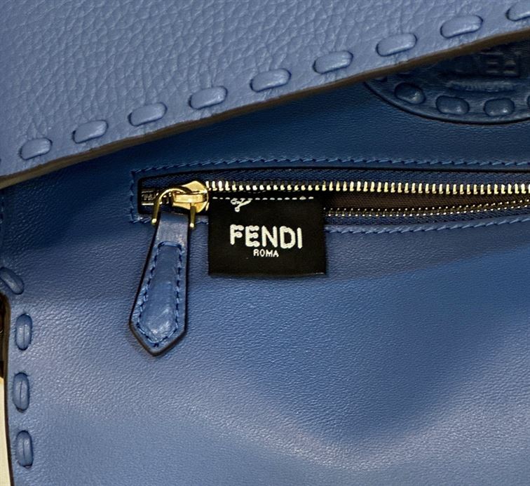 FENDI BAGUETTE BLUE SELLERIA BAG WITH OVERSIZE TOPSTITCHING – F029