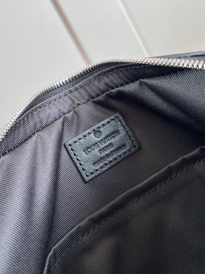 X Yayoi Kusama Keepall 25 Bag Monogram Eclipse Canvas M46437 – LW248