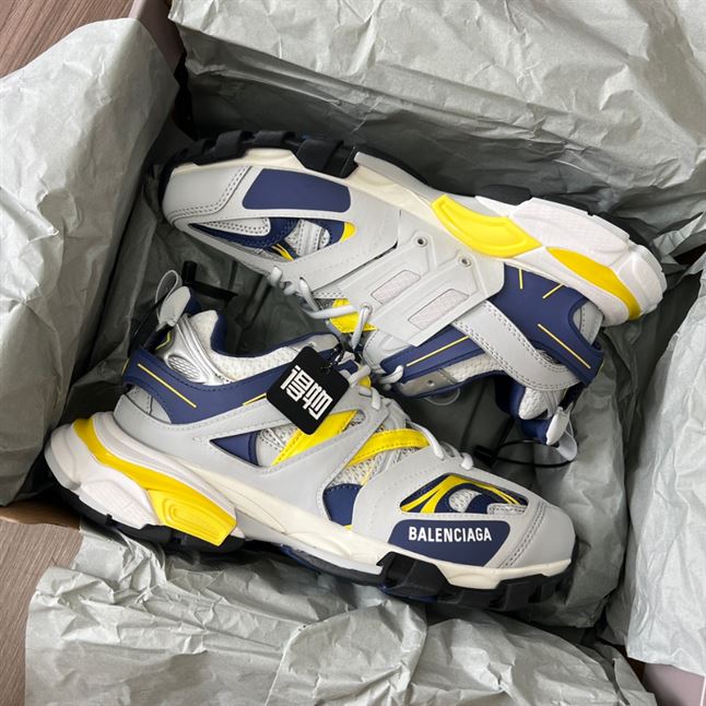 BALENCIAGA TRACK SNEAKER – BLA090