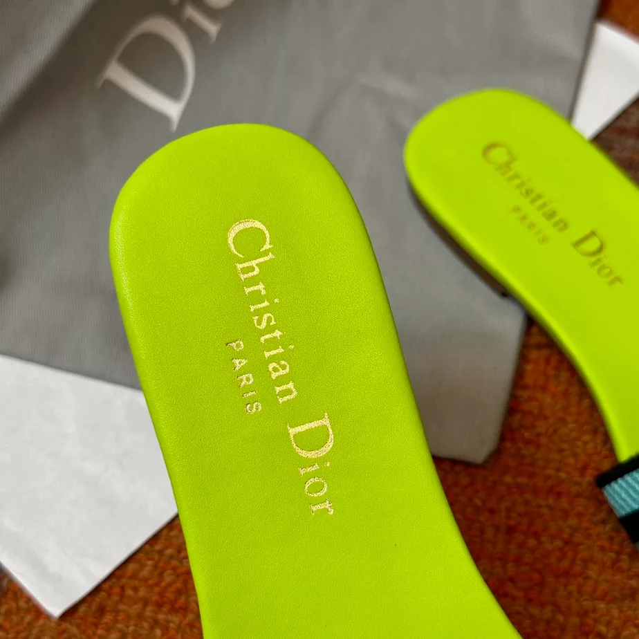 DIOR DWAY SLIDE – DS031