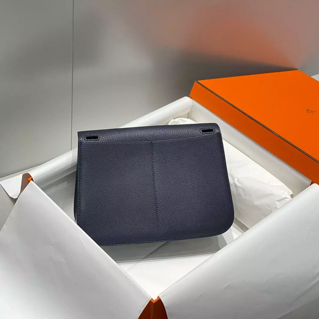 Hermes Halzan 25 Bag in Blue Nuit Clemence Leather – HW094