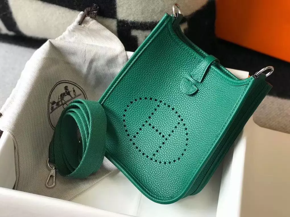 Hermes Evelyne III TPM Bag In Vert Vertigo Clemence Leather – HW056