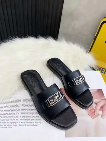 HERMES VILLA SLIDE SANDALS IN BLACK LEATHER – HMSD135