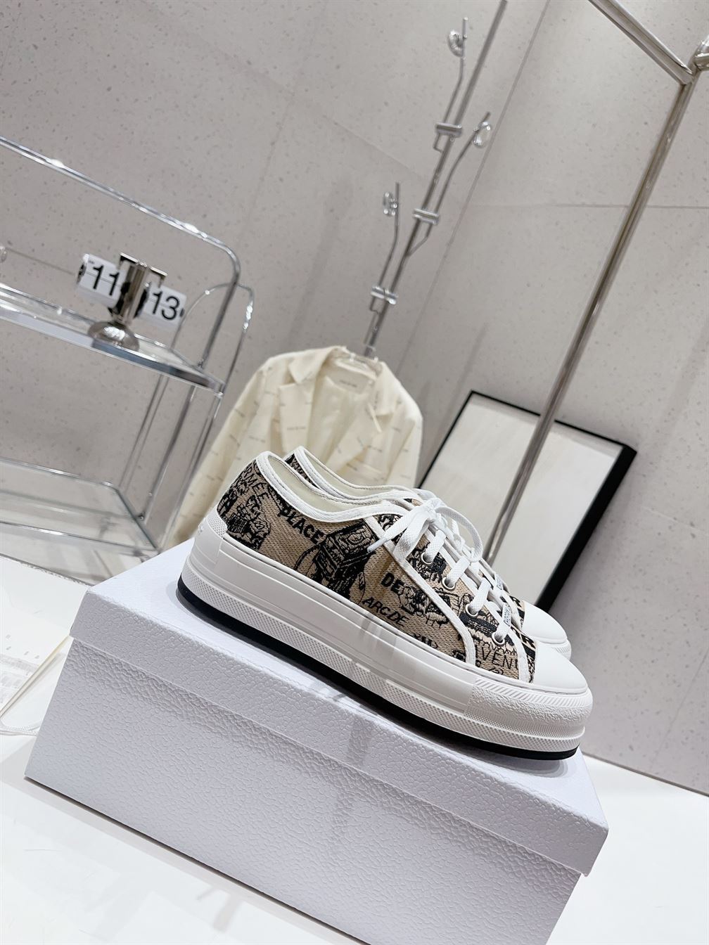 DIOR WALK’N’DIOR PLATFORM SNEAKER – DO111