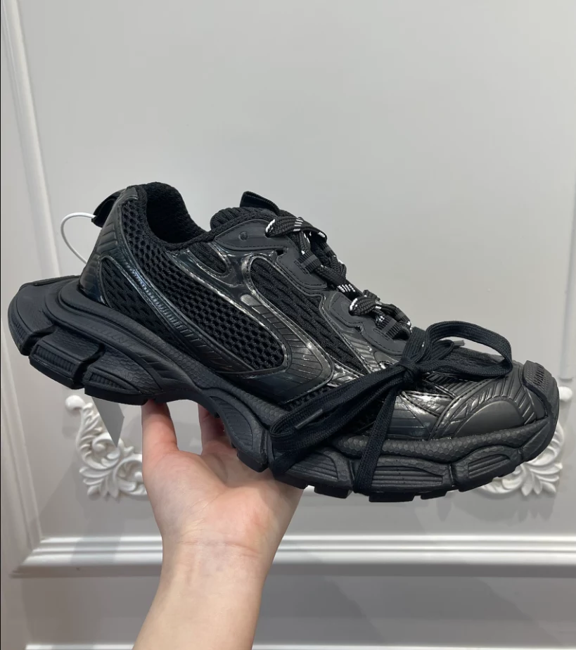BALENCIAGA MEN’S 3XL SNEAKER – BLA116