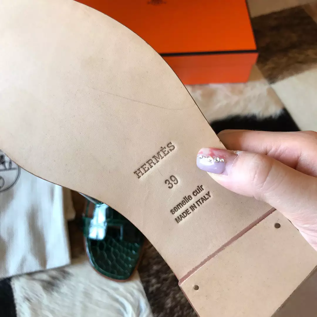 HERMES ORAN SLIDE SANDALS IN GREEN SHINY NILOTICUS CROCODILE SKIN – HMSD047