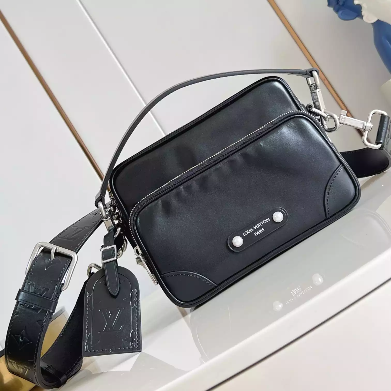 NIL CITY BAG BLACK CALF LEATHER M13987 – LW285