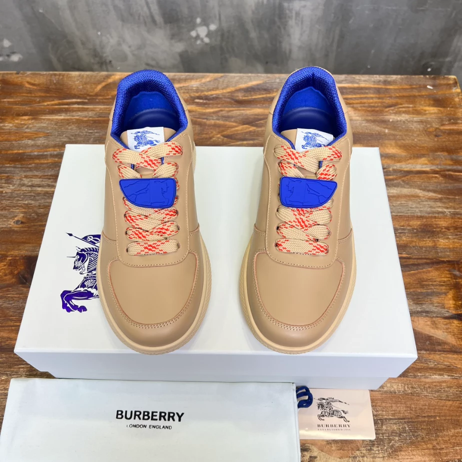 BURBERRY LEATHER SNEAKERS – BBR079