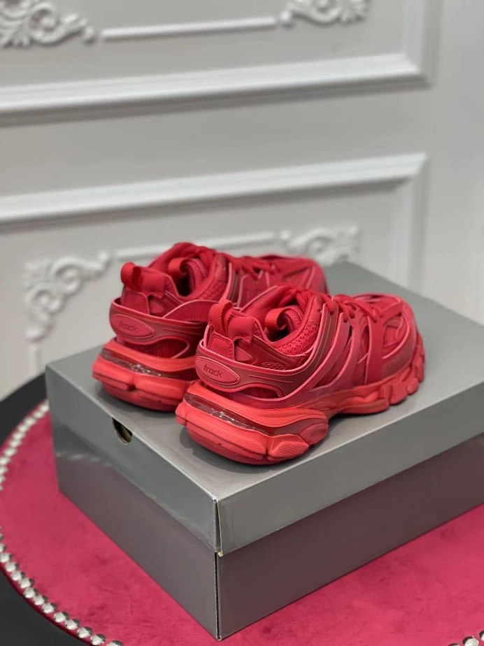 BALENCIAGA TRACK SNEAKER – BLA145