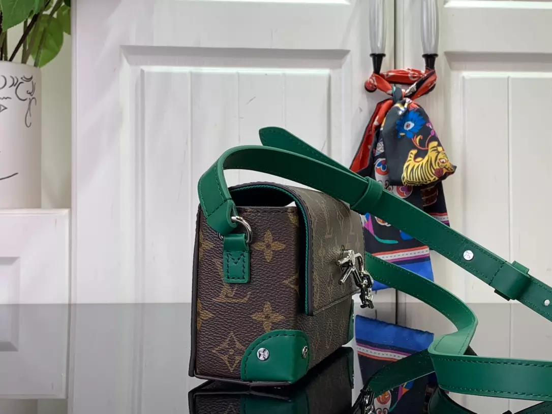 Louis Vuitton Steamer Wearable Wallet Borneo Green Monogram Macassar Canvas – LW147