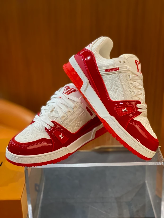 LOUIS VUITTON TRAINER SNEAKER – LVS255