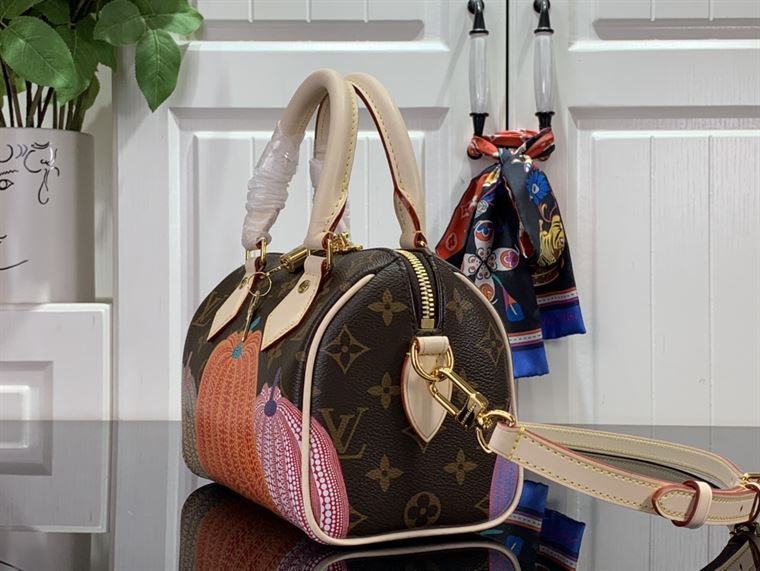 LOUIS VUITTON LV X YK SPEEDY BANDOULIERE 20 MONOGRAM – LW112