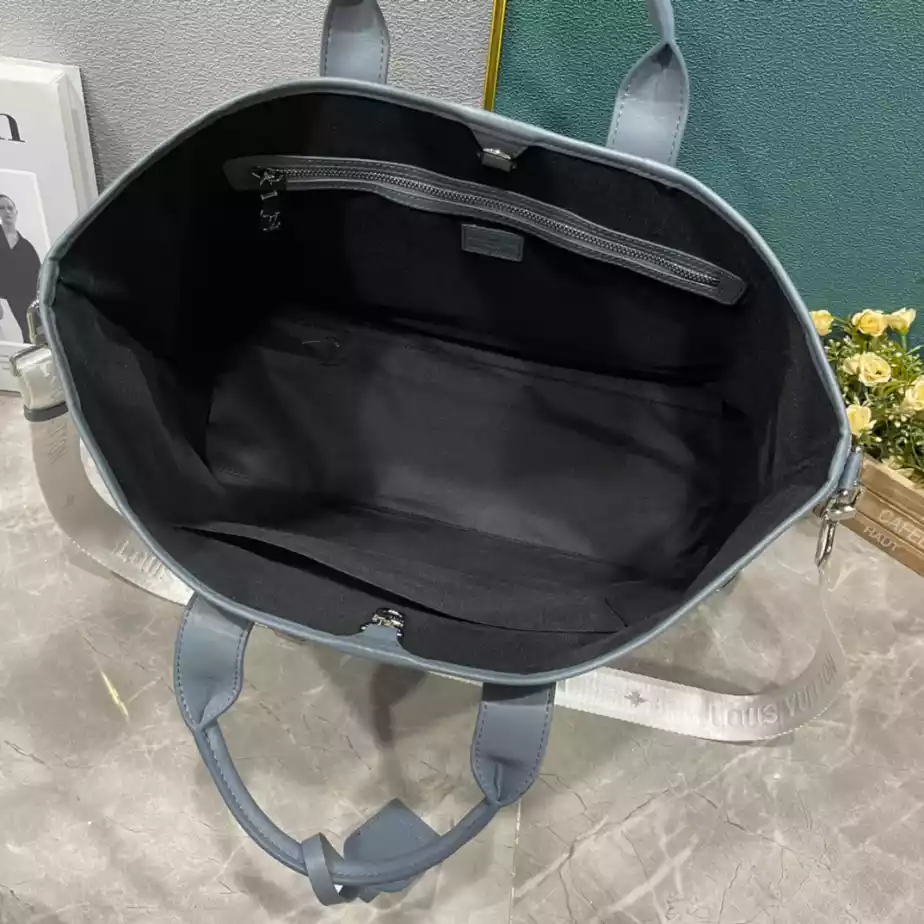 Weekend Tote NM Monogram Washed Denim M22537 – LW213