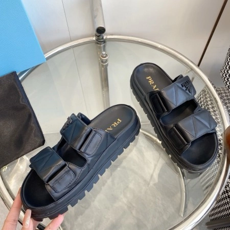 PRADA WOMEN’S SANDALS IN BLACK PADDED NAPPA LEATHER – PSD023