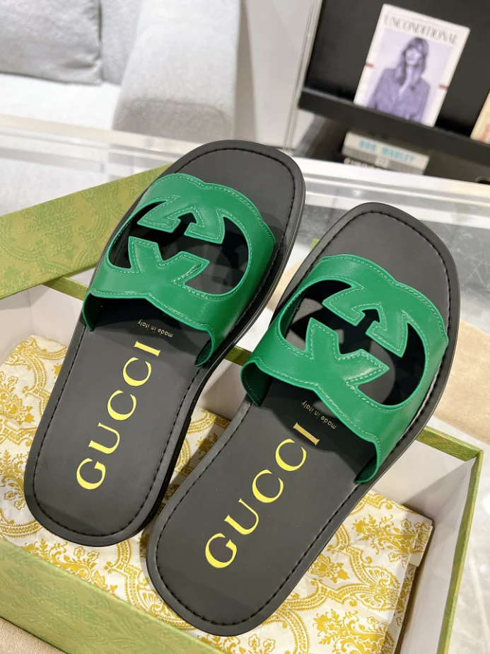 GUCCI MEN’S SLIDE SANDAL – GSL065