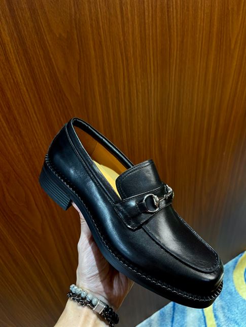 GUCCI LOAFER CHAIN BLACK – GL017