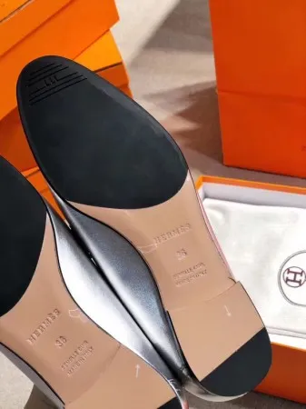 Hermes Women’s Paris Loafers In Silver Metallic Goatskin – HM082