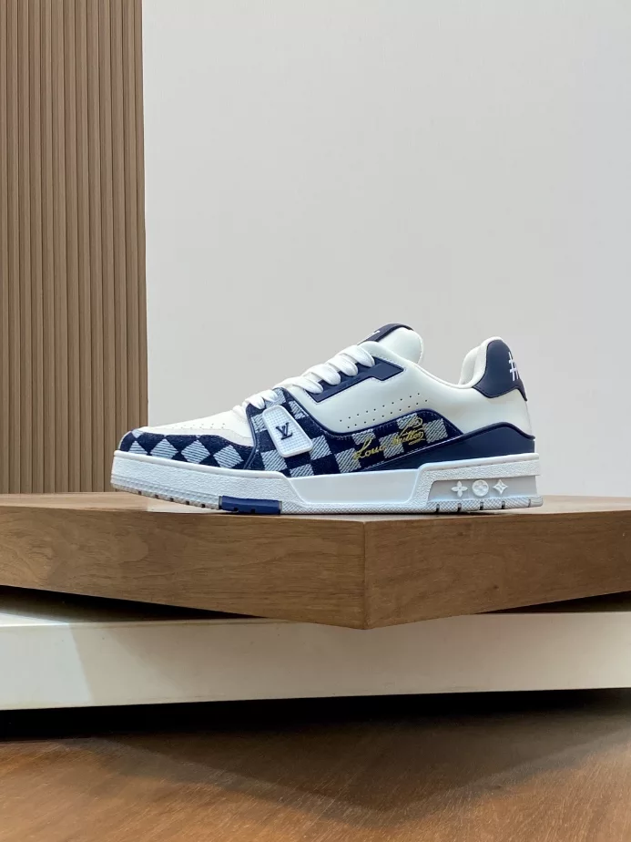 LOUIS VUITTON TRAINER SNEAKER – LVS244