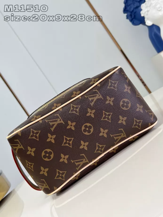 Louis Vuitton Toiletry Bag Brown Monogram Eclipse Canvas – LW150