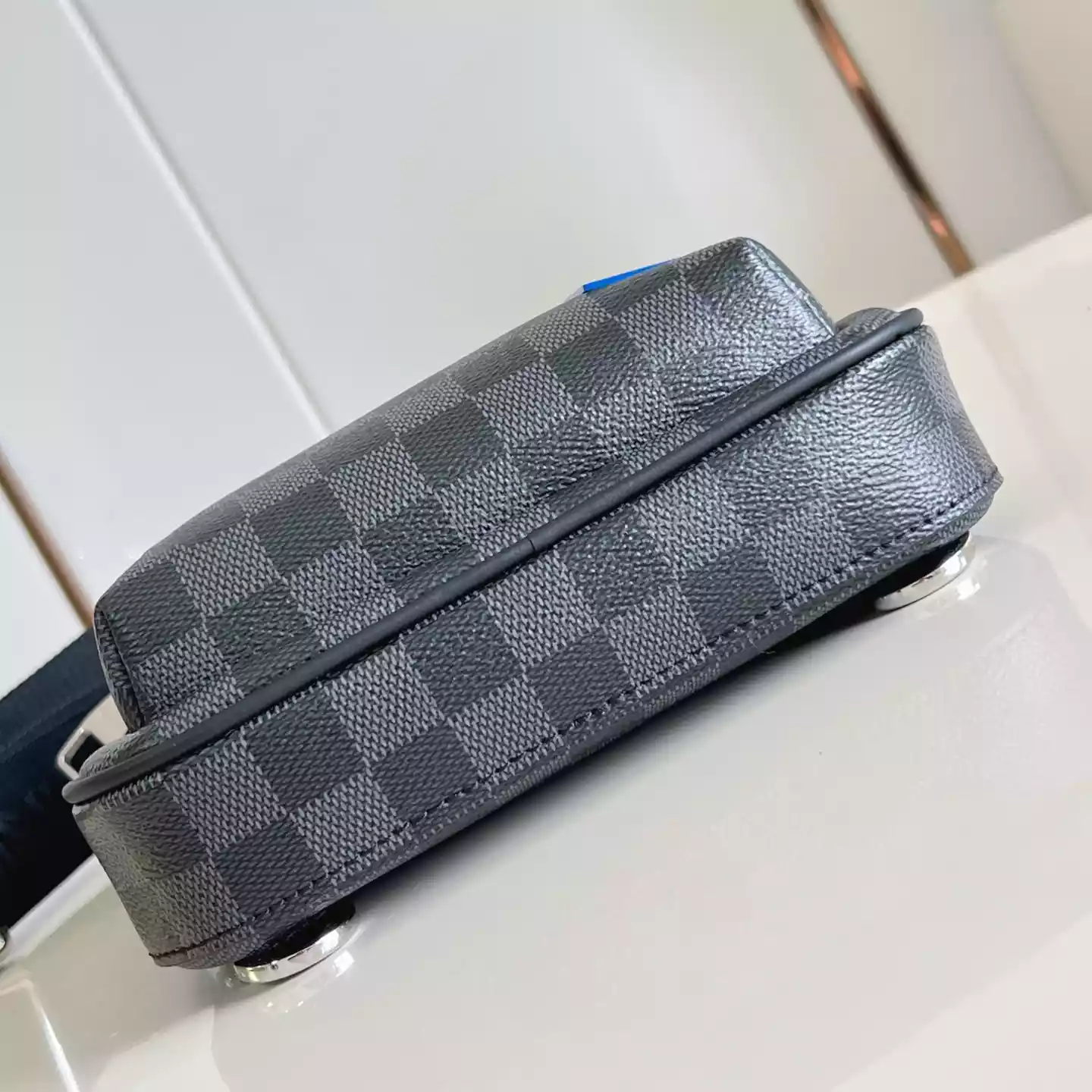 AVENUE BAG INDIGO BLUE DAMIER GRAPHITE N00086 – LW272