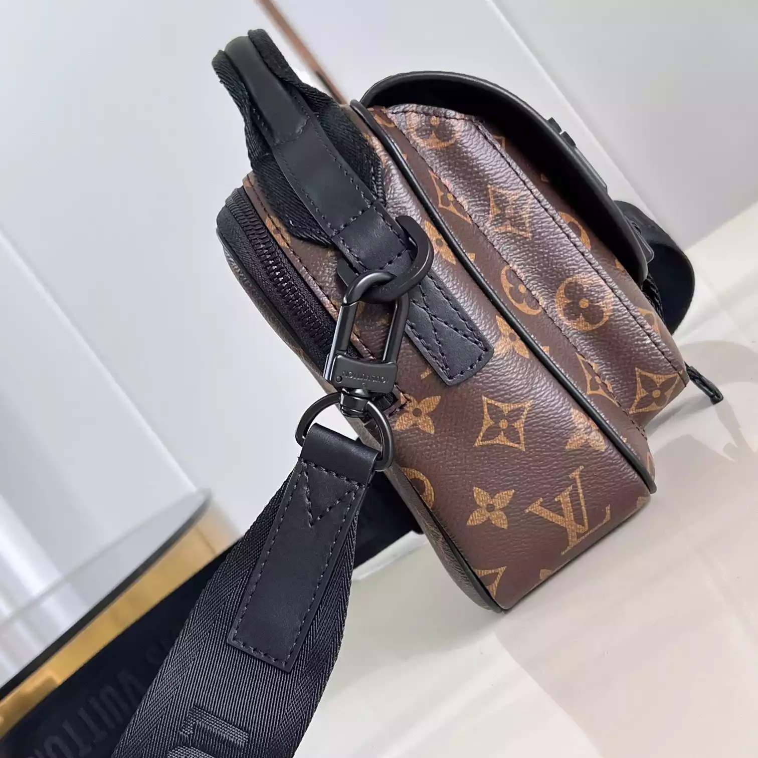 QUEST MESSENGER BAG MONOGRAM MACASSAR COATED CANVAS M46973 – LW449