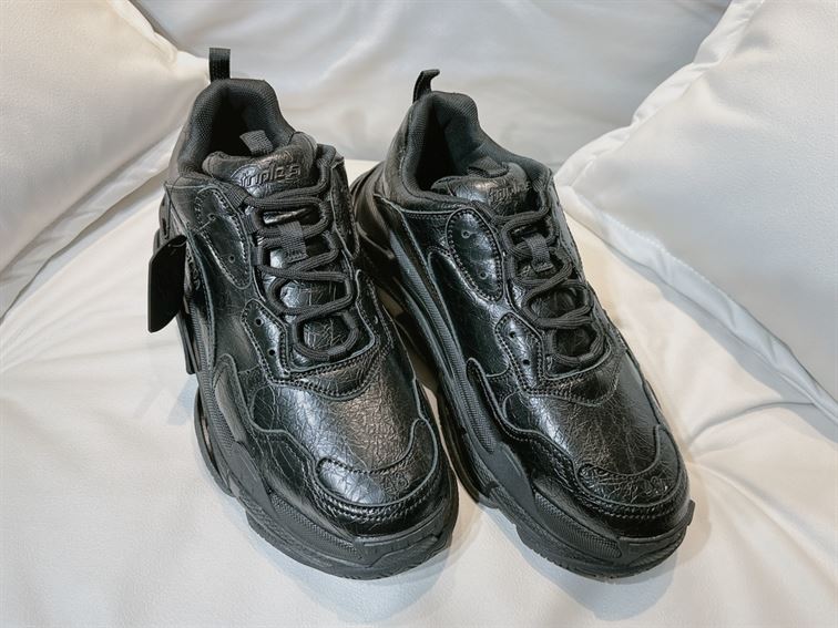 BALENCIAGA TRIPLE S LAMBSKIN SNEAKERS – BLA079