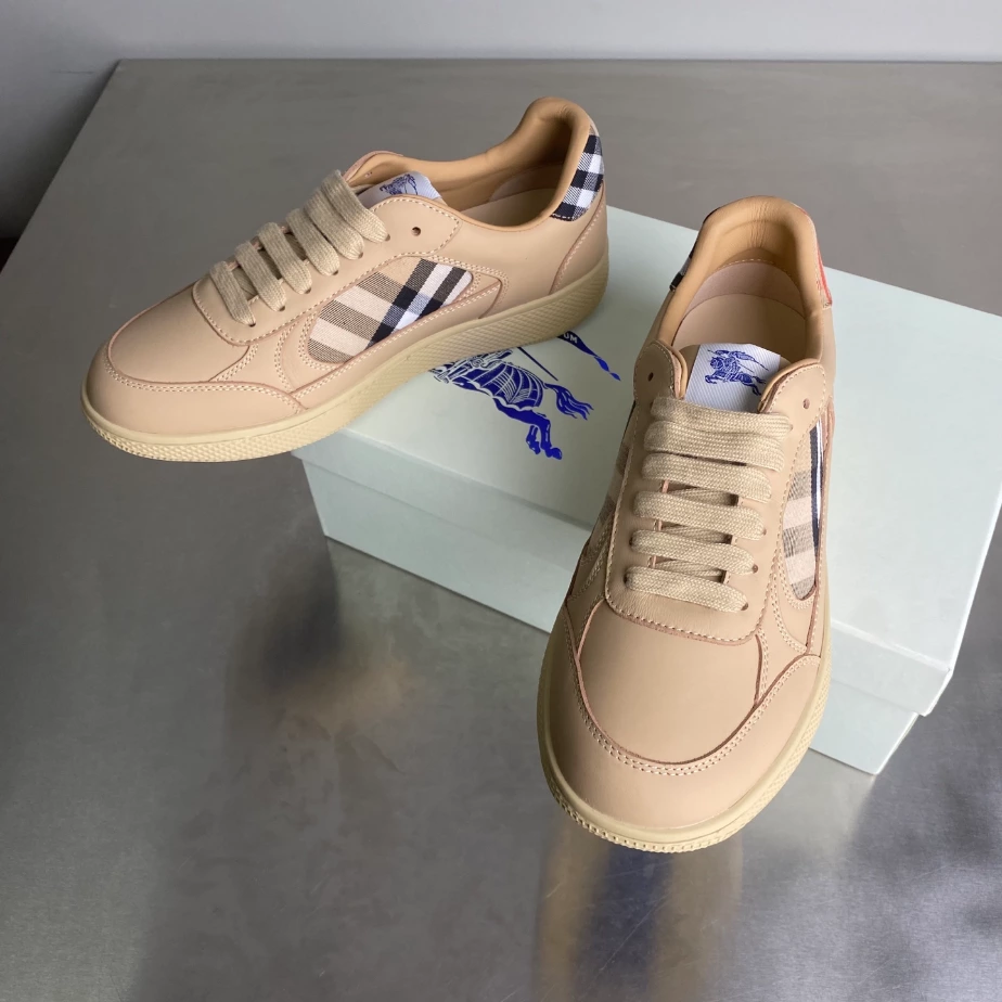 BURBERRY LEATHER AND CHECK TERRACE SNEAKERS – BBR036