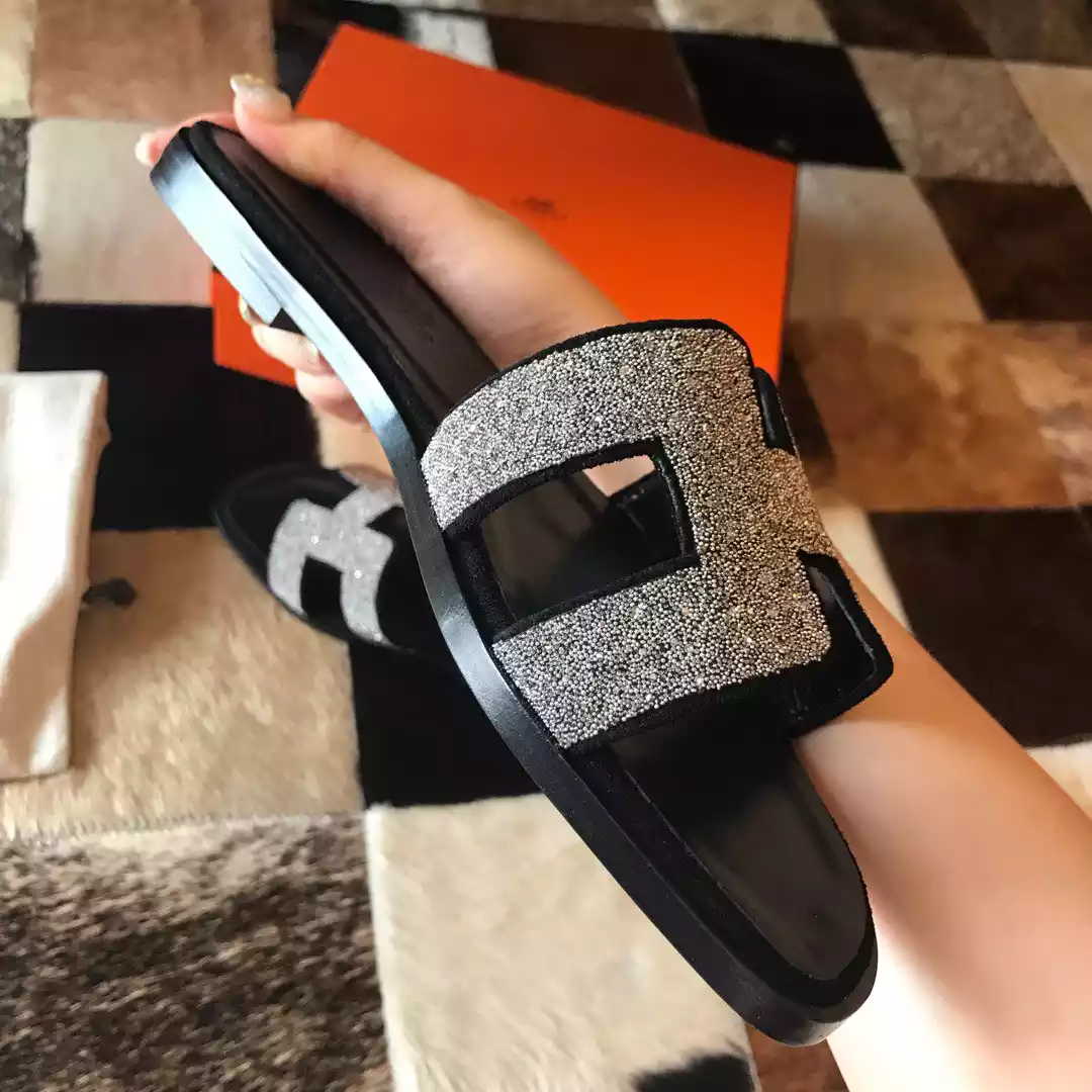 HERMES ORAN SLIDE SANDALS IN BLACK SUEDE WITH CRYSTAL – HMSD103