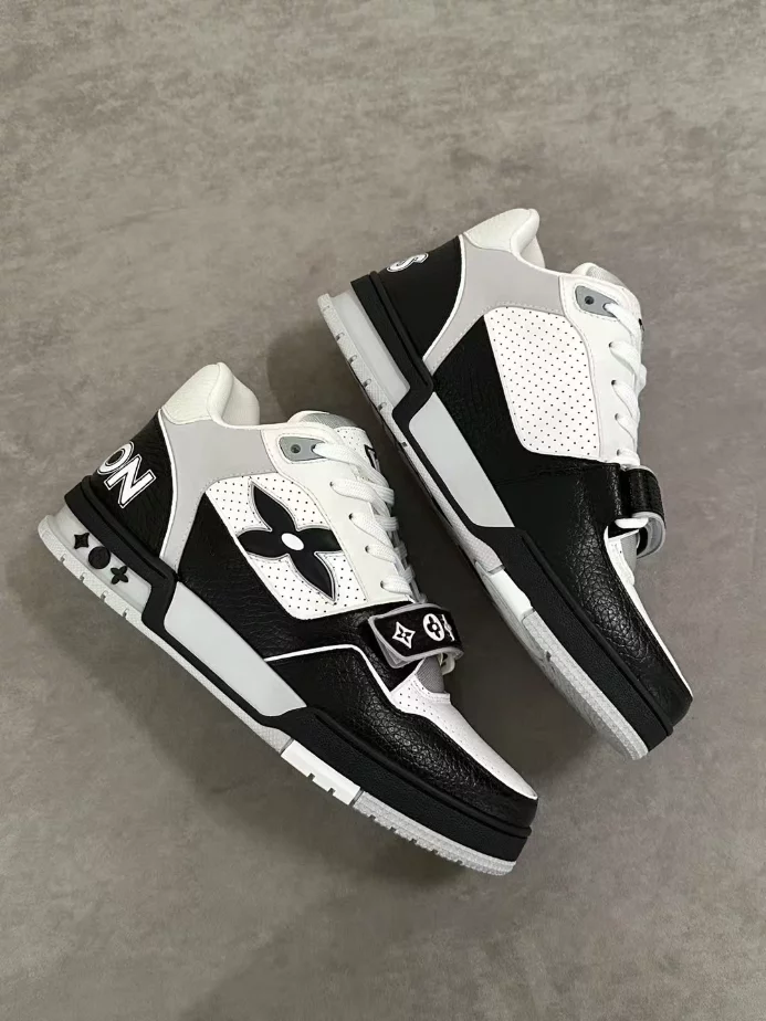 LOUIS VUITTON TRAINER SNEAKER – LVS247