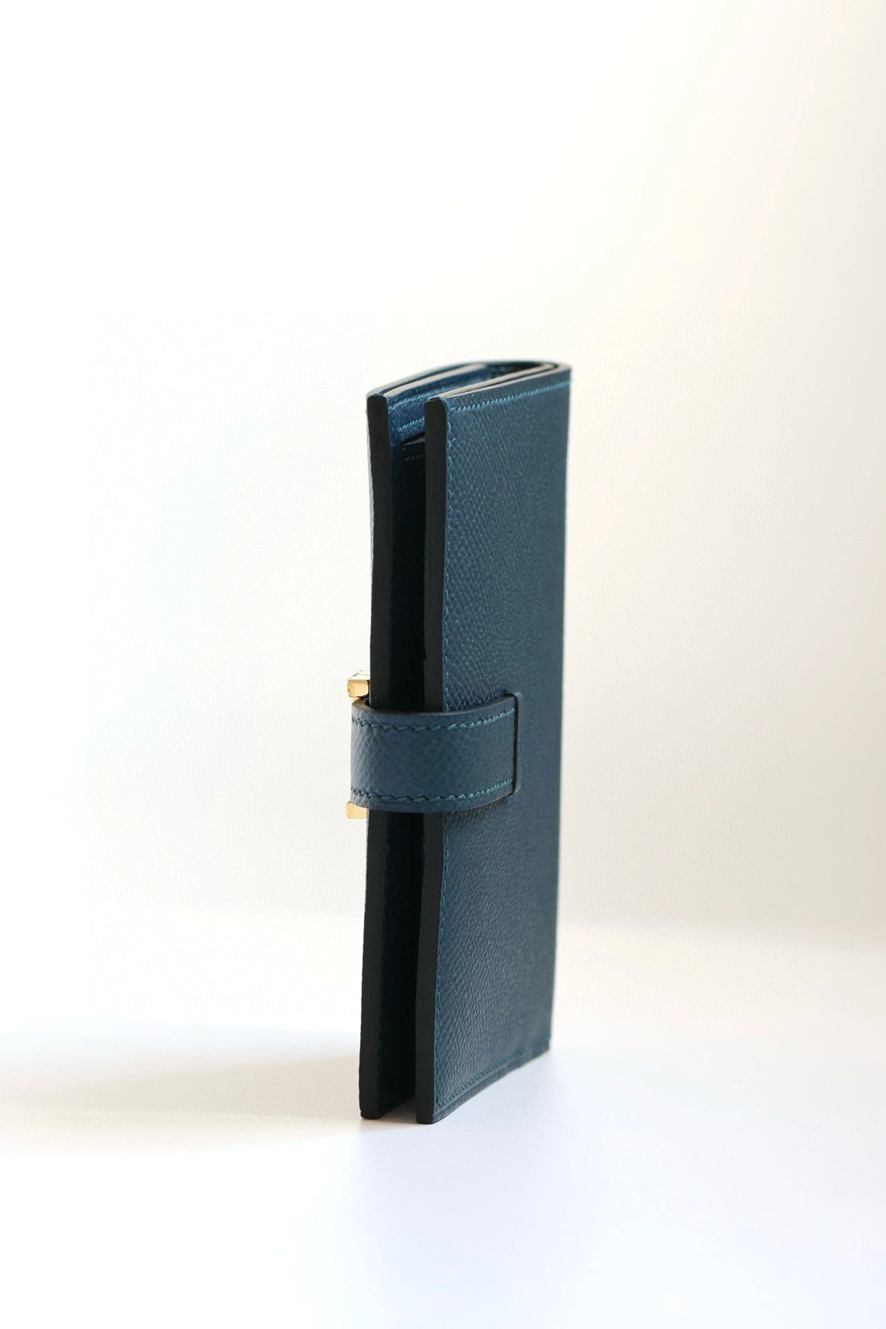 Hermes Bearn Compact Handmade Wallet in Deep Blue Epsom Calfskin – HW154