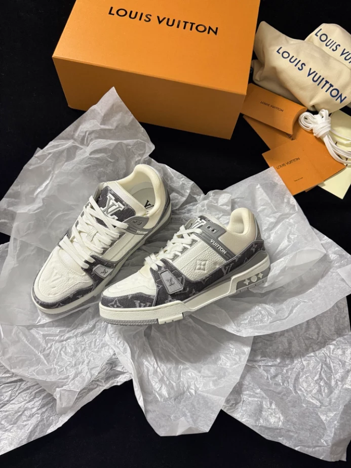 LOUIS VUITTON TRAINER SNEAKER – LVS252