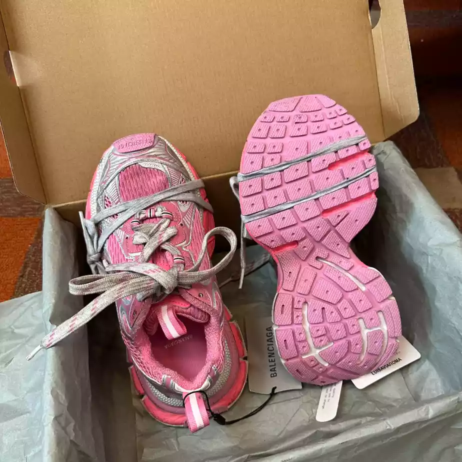 BALENCIAGA WOMEN’S 3XL SNEAKER – BLA0104