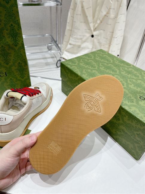 GUCCI SCREENER SNEAKERS IN GG LUREX AND NABUK – GCC123