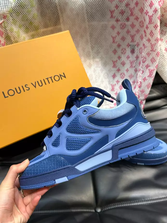 LV SKATE SNEAKERS IN BLUE – LVS223