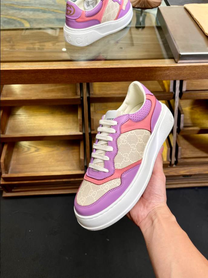 Gucci GG Supreme Canvas Purple Sneakers – GCC198