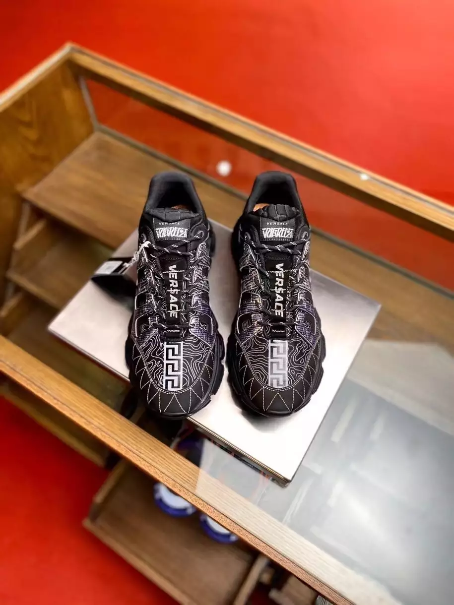 VERSACE WOMEN’S BLACK TRIGRECA SNEAKERS – VSS021