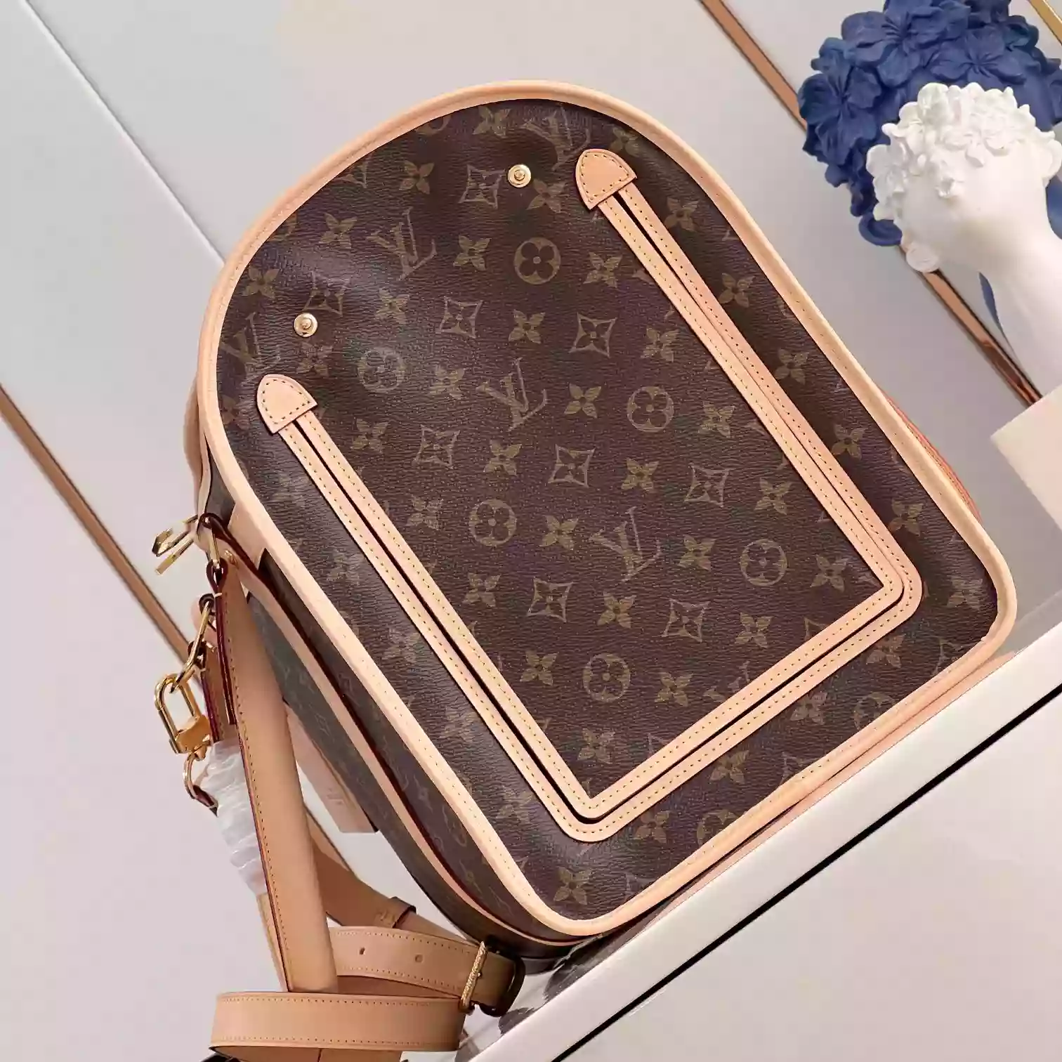 DOG CARRIER 40 MONOGRAM COATED CANVAS M45662 – LW375