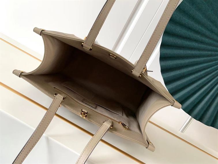 LOUIS VUITTON ONTHEGO MM MONOGRAM EMPREINTE – LW032